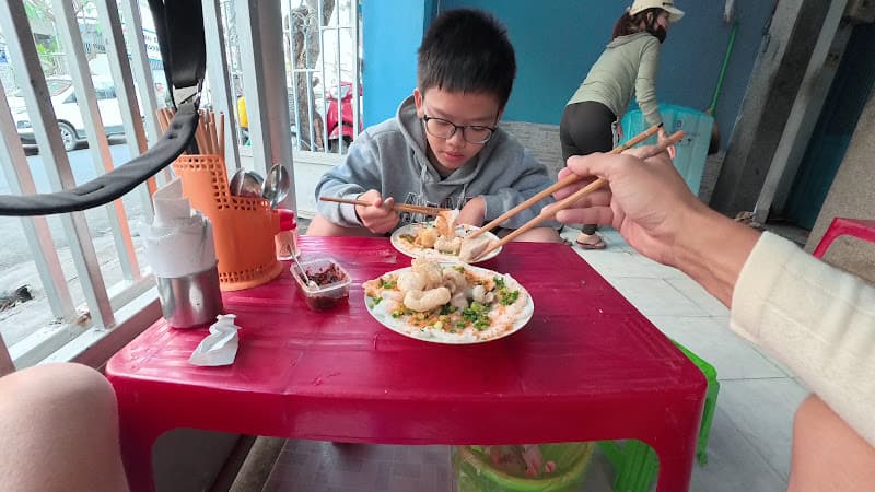 Hình ảnh Bánh Hỏi Bún Thịt Nướng Vỉa Hè Quán - 4