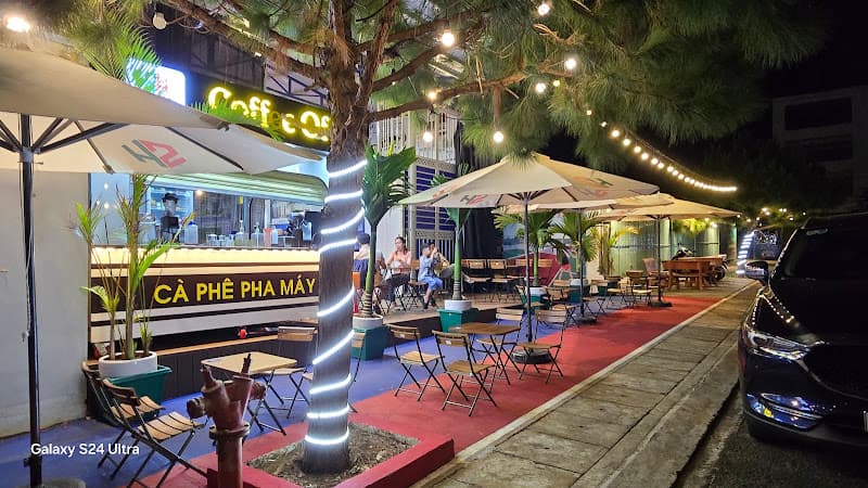 SH Pickleball & Cafe