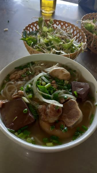 Ảnh bìa Bún Bò Huế Gia Truyền