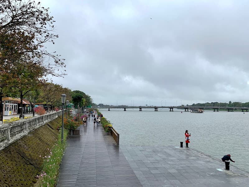 Hình ảnh Đường đi bộ trên sông Hương - 4