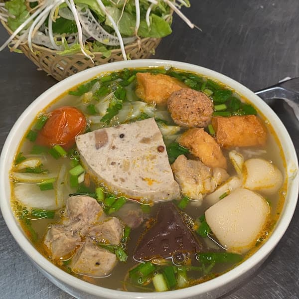 Hình ảnh Bún riêu Nam Bộ, bún bò Huế - 6