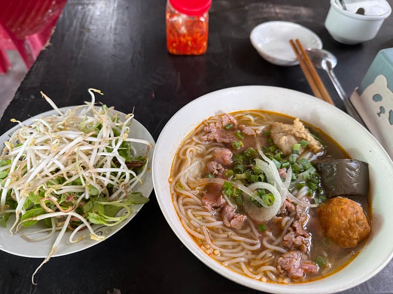 Ảnh bìa Bún bò O Xuân
