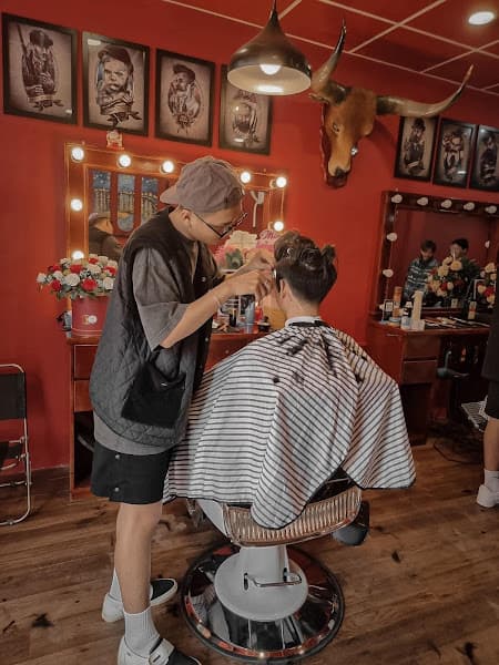 Hình ảnh Tiệm cắt tóc Monster Barber - 2
