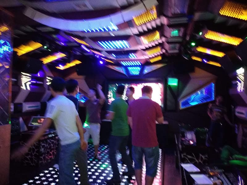 Hình ảnh VT ROYAL KARAOKE - 3