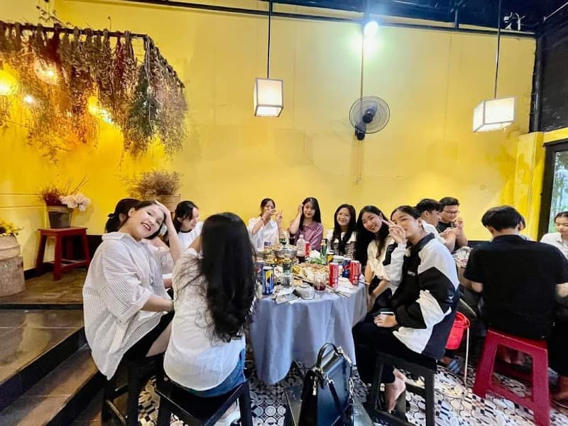 Ảnh bìa Oishi Hotpot Restaurant - Nhà hàng nhỏ chuyên các món ăn từ Gà