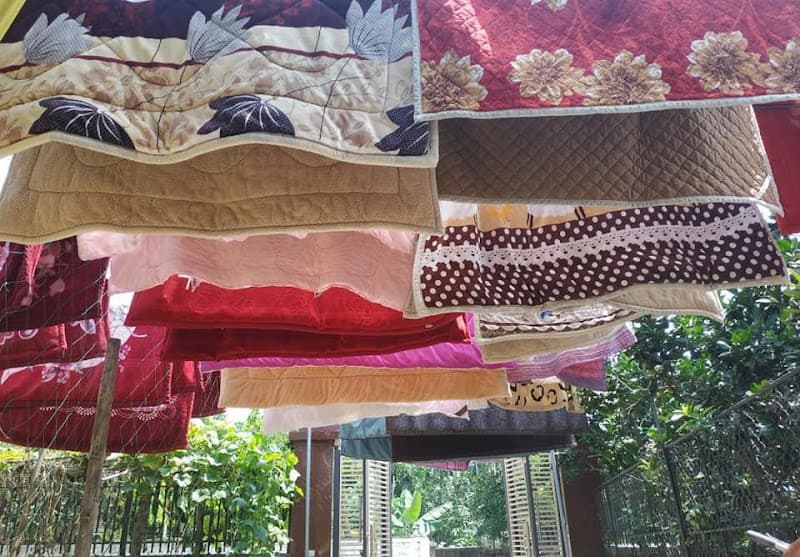 Hình ảnh Tiệm Loan Tiến Chuyên Giặt Sấy Chăn Các Loại - 2