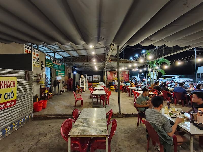 Quán Hải Sản Tấn Tài