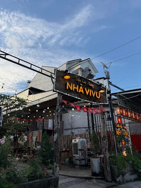 Ảnh bìa TIỆM NHÀ VIVU