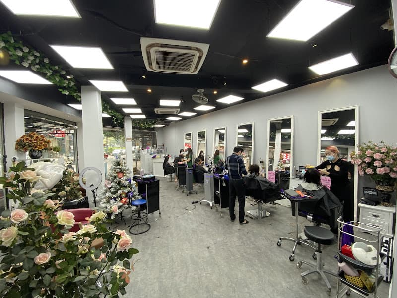 Hình ảnh Tiệm Tạo Mẫu Tóc Dương Tây - 7