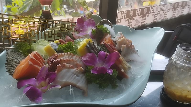 Hình ảnh Sushi Ngon-Góc Phố Sushi & Lẩu Nướng - 2