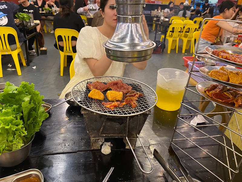 Hình ảnh Ăn rồi lăn - Bò nướng than hoa và lẩu - 2