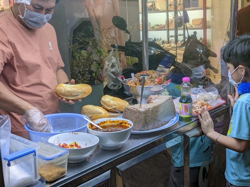Hình ảnh Bánh mì cá Hàng Xanh - 4
