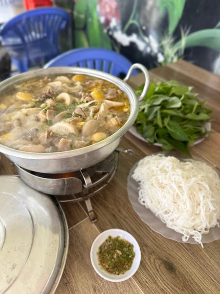 Hình ảnh Lẩu Gà Lá É Phú Yên Tao Ngộ - 2