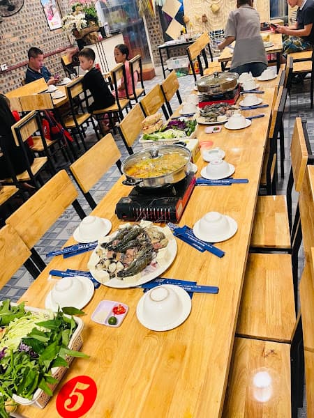 Hình ảnh Nhà Hàng Hải Sản Long Trọc - 4