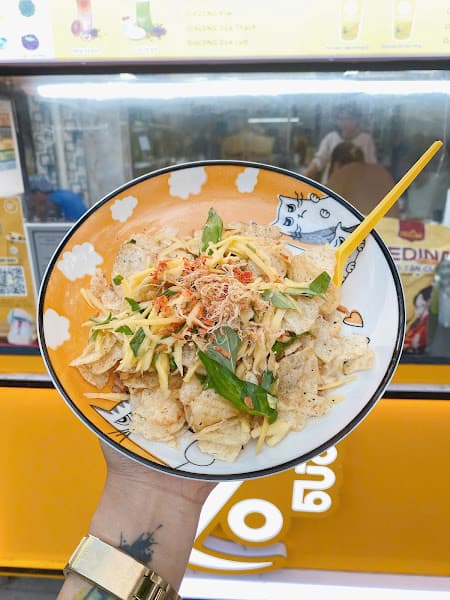 Trà sữa Trạm O/oLONG Tea & Milk - Trần Hưng Đạo