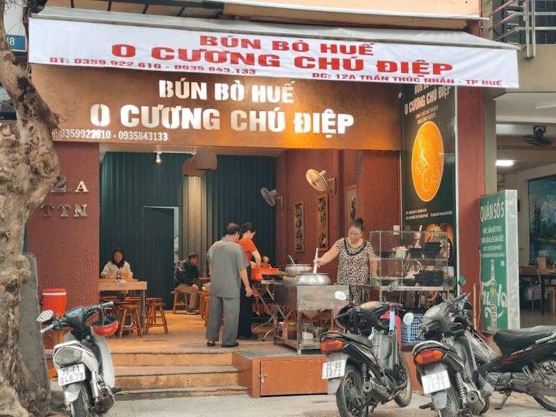 Bún bò Huế O Cương Chú Điệp_ Aunt Cương Uncle Điệp Hue Beef Noodle Soup