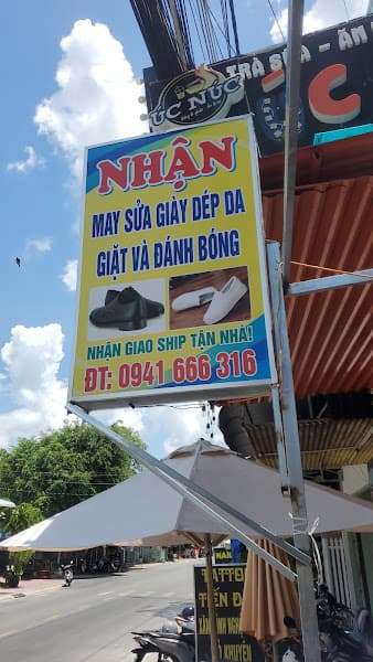 Hình ảnh Giặt sấy quần áo, giày, dép Út Lai - 2
