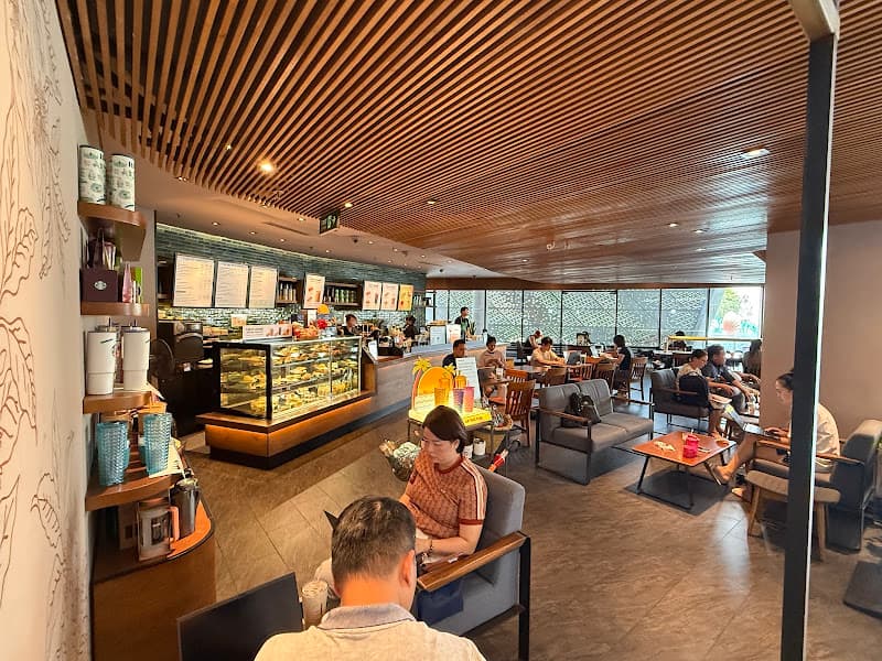 Hình ảnh Starbucks ở Sense City - 2