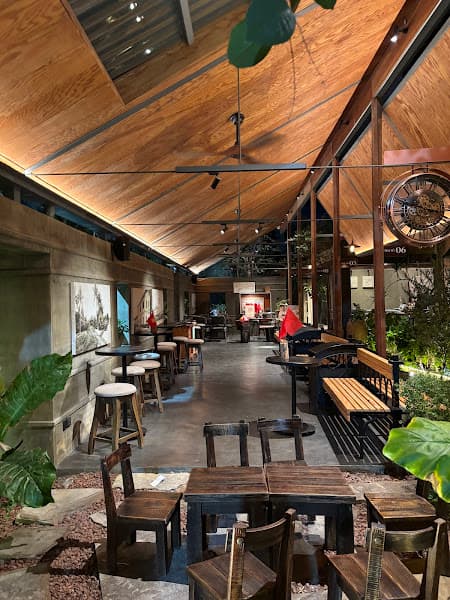 Sân Ga Cafe & Dining