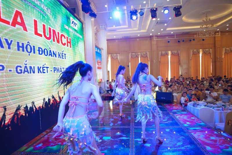 Hình ảnh Nhà Hàng Hạ Long Center (Happy Marina cũ) - 4