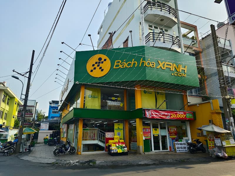 Bách Hoá Xanh Lạc Long Quân
