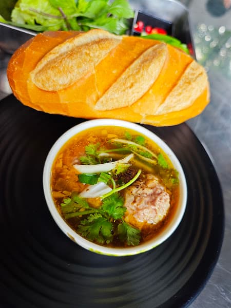 Hình ảnh Bánh Mì Xíu Mại - 4