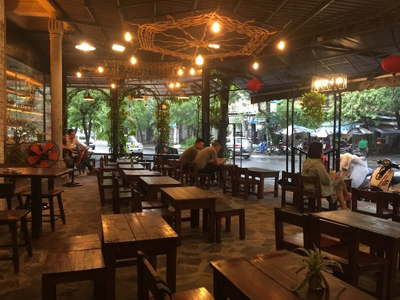 Ảnh bìa She's - Coffee is a good answer