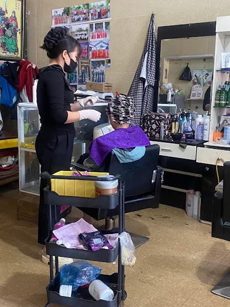 Hình ảnh Tiệm tóc Huyền Quyến - 5