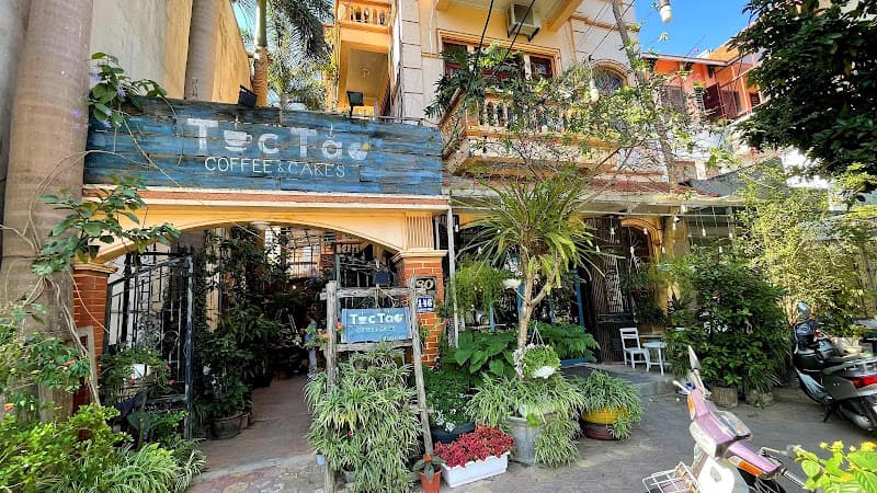 Tuc Tac coffee and cakes