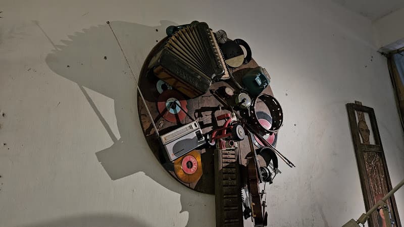 Hình ảnh Bicycle up Specialty coffee & Antique store - 2