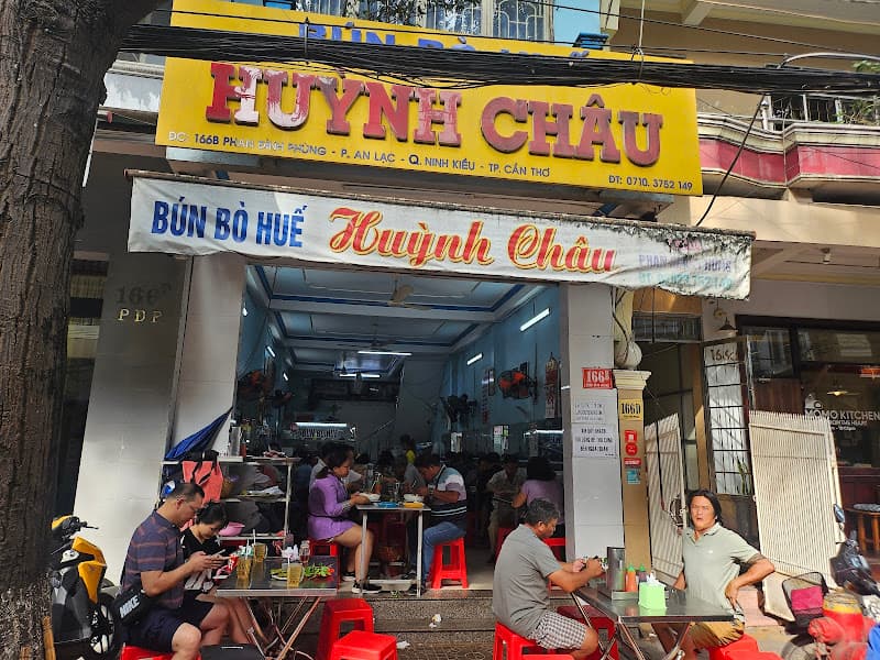 Bún bò Huế - Huỳnh Châu