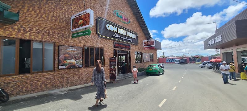 Ảnh bìa Gà Đốt Ô Thum Trí Hải