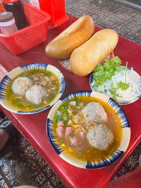 Hình ảnh Xóm Chén - Bánh Bèo, Xíu Mại Chén Đường Ray - 3