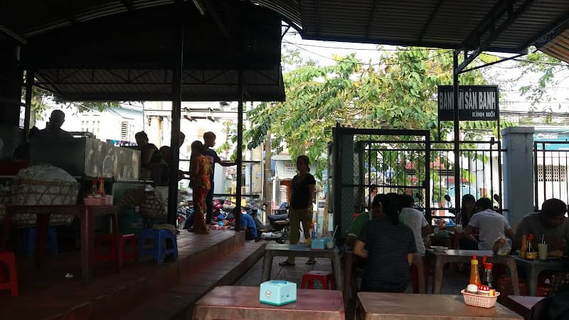 Hình ảnh Bánh mì chảo sân banh - 4