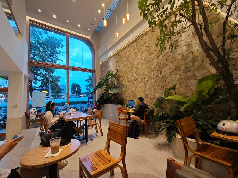 Hình ảnh Highlands Coffee 417 Dien Bien Phu - 4