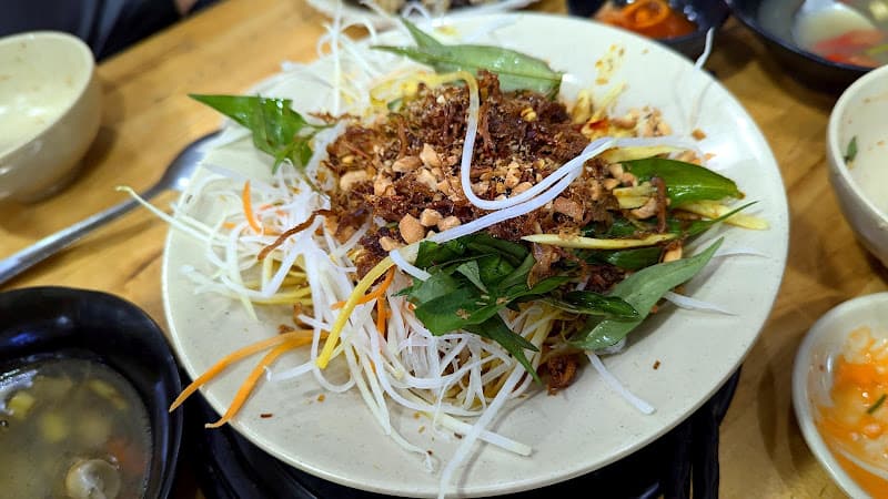 Hình ảnh Quán ăn vặt Cẩm Tú - 3