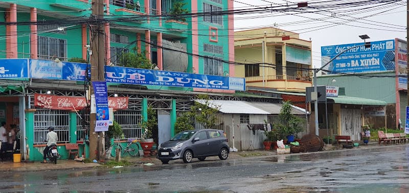 Ảnh bìa Nhà Hàng Huê Dung