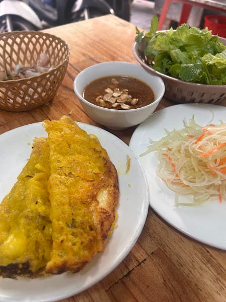 Hình ảnh Quán Bà Hoa - Bánh Xèo, Bún Thịt Nướng - 3