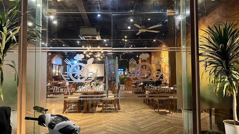 Thuyền Hải Sản (Boat Seafoods