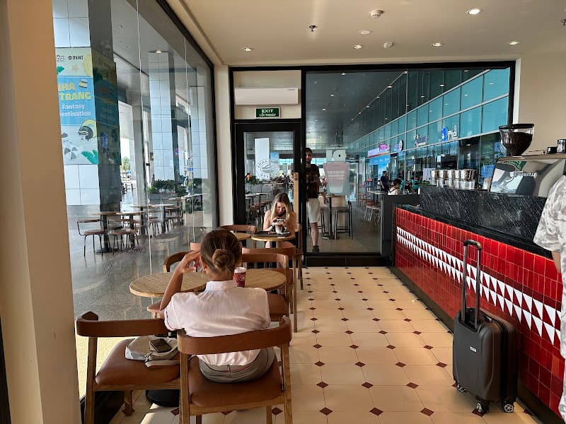 Hình ảnh Highlands Coffee Sân Bay Cam Ranh 4 - Nội Địa - 3