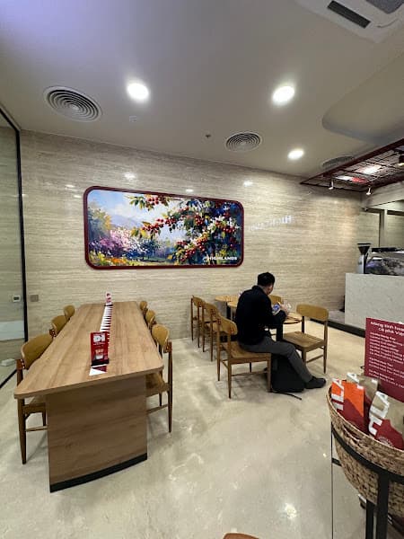 Hình ảnh Highlands Coffee LPBank - 3