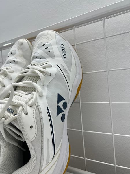 Hình ảnh Áo Mây Nguyễn Gia Trí - Giặt Sấy, Giặt Hấp, Vệ Sinh Giày - 4