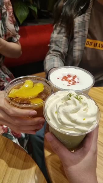 Hình ảnh Highlands Coffee Trường Sơn - 2