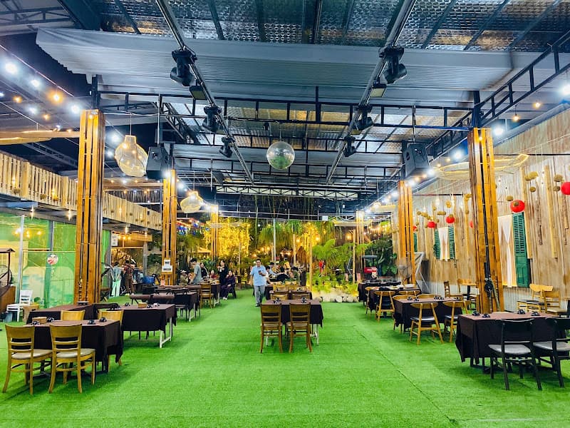 Quán Ăn Gia Đình Suối Mây