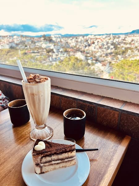 Hình ảnh Dalat Golf Cafe - Cafe ngắm view toàn cảnh thành phố Đà Lạt - 3