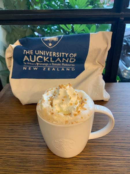 Hình ảnh Starbucks Bà Triệu - 2