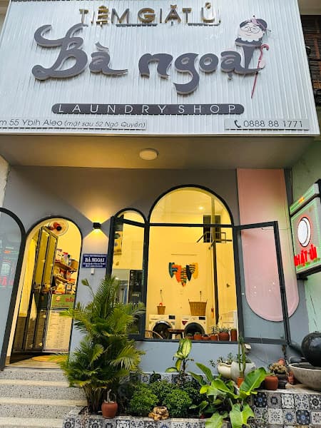 TIỆM GIẶT ỦI BÀ NGOẠI