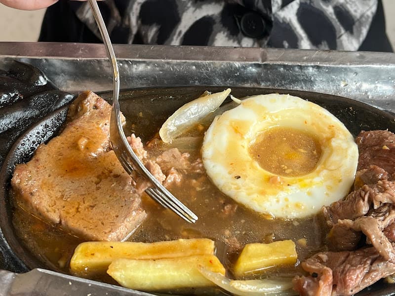 Hình ảnh Bánh Mỳ Cô Long - 3