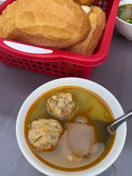 Hình ảnh Bánh mì xíu mại Cuòng Linh - 4