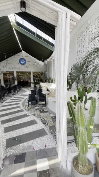 Hình ảnh Tous Les Temps Coffee & Tea - 3